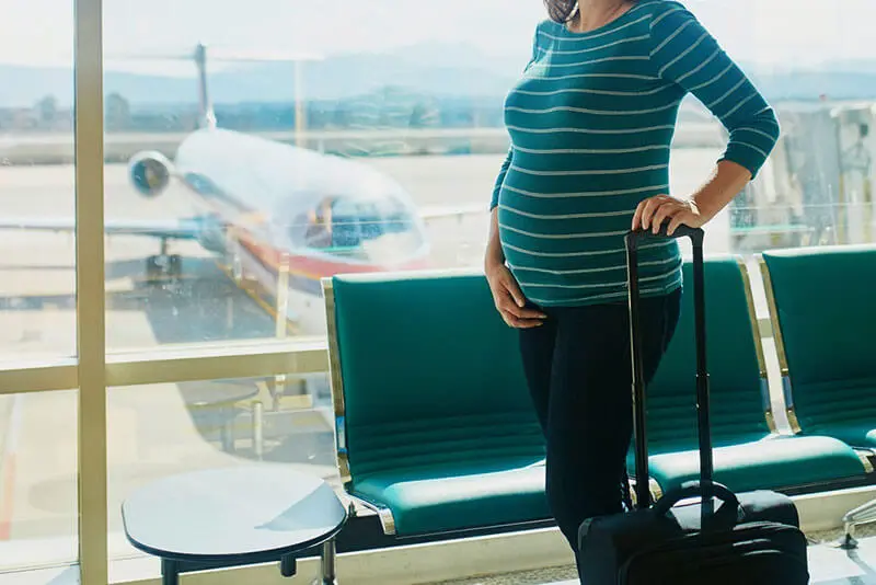 قوانین و مقررات مسافرت هوایی برای زنان باردار